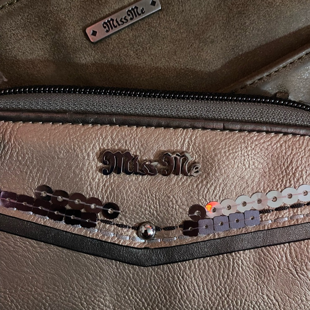 Miss Me Shimmering Metallic Clutch